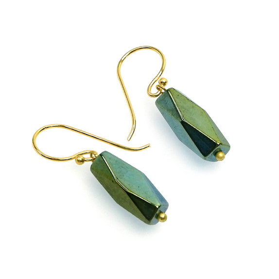 PHLE126a-GR :  Green oblong crystal hook earrings