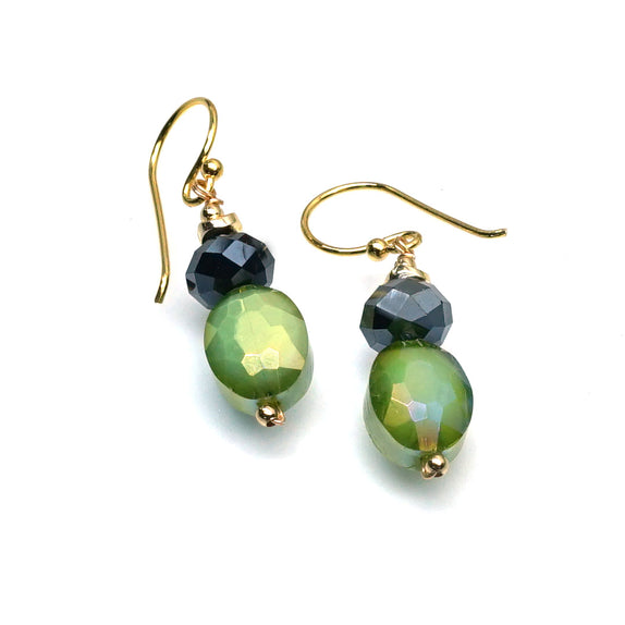 PHLE262b-GR :  Green faceted bead & navy bead drop earrings