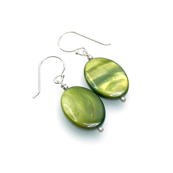 PHLE46d-GR :  Lime oval shell earrings