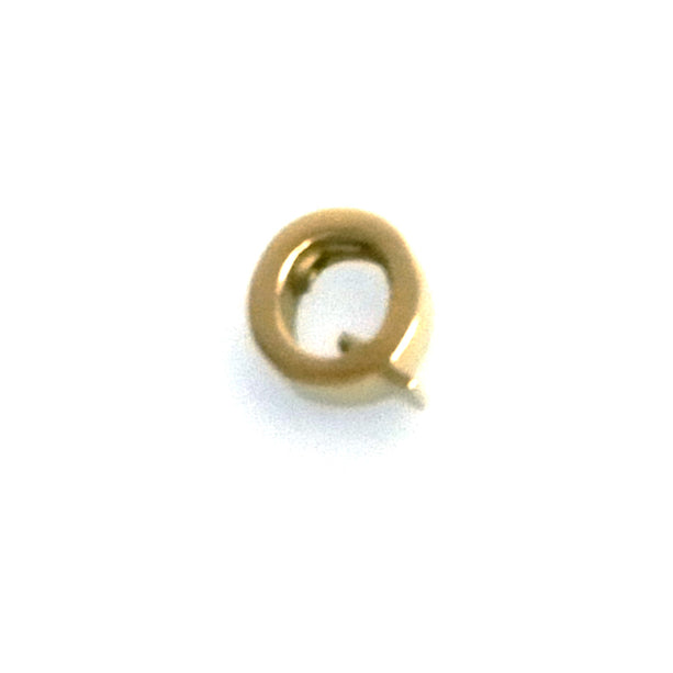 IAP01-Q : Q Pendant - 18K Gold Plated Stainless Steel