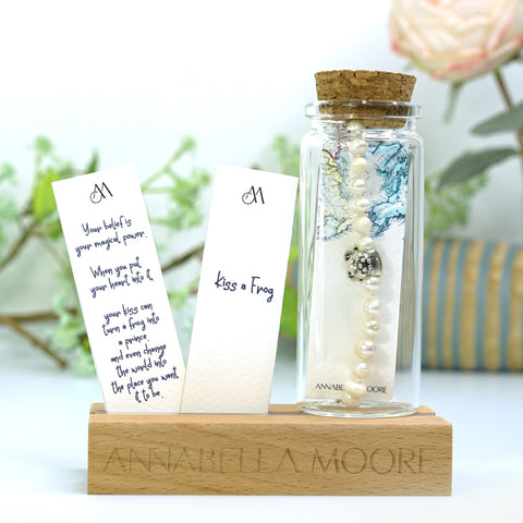 ICB26 : "Kiss a Frog" - Gemstone & Sterling Silver Bracelet