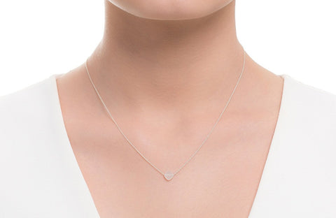 AM08-13N : Less is more necklace.