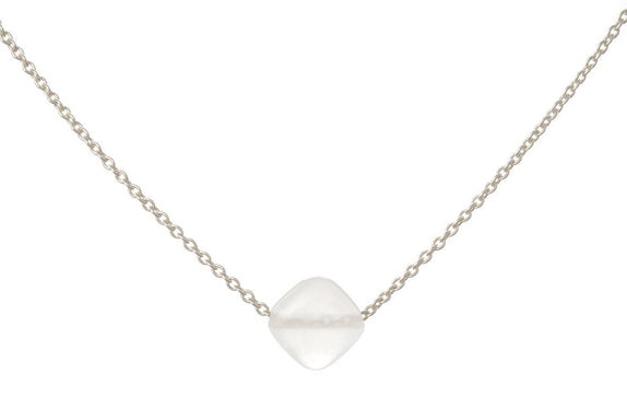 AM08-13N : Less is more necklace.